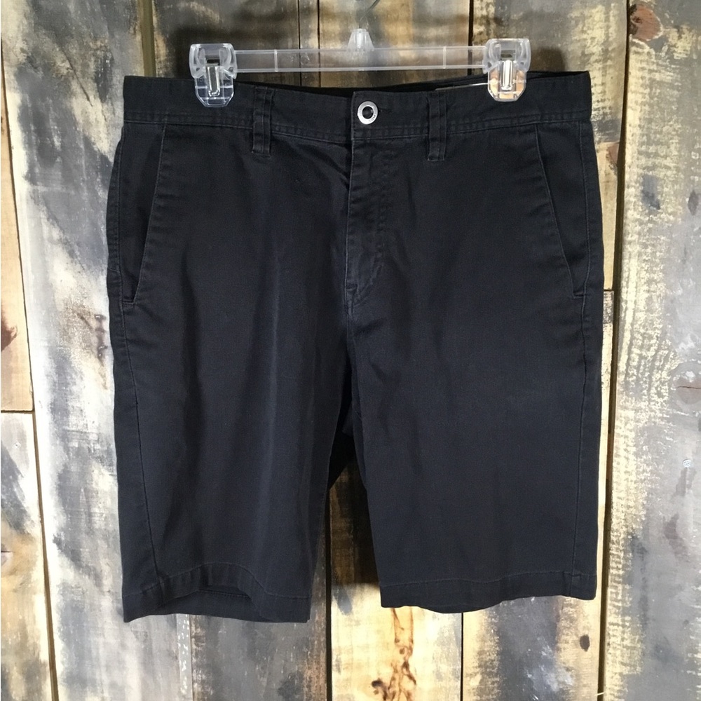 Volcom black casual shorts men’s waist size 32